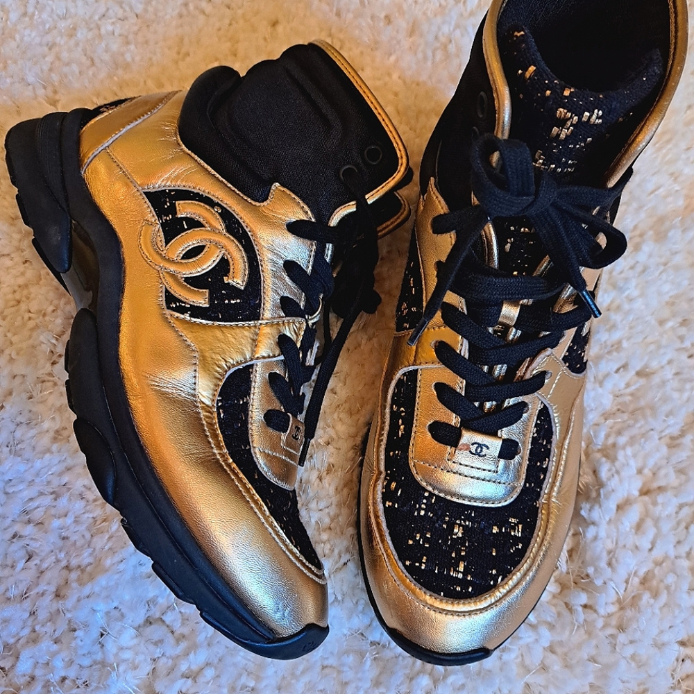 CHANEL Black Gold High Top Sneakers 40.5 eu 9 us Excellent Authentic